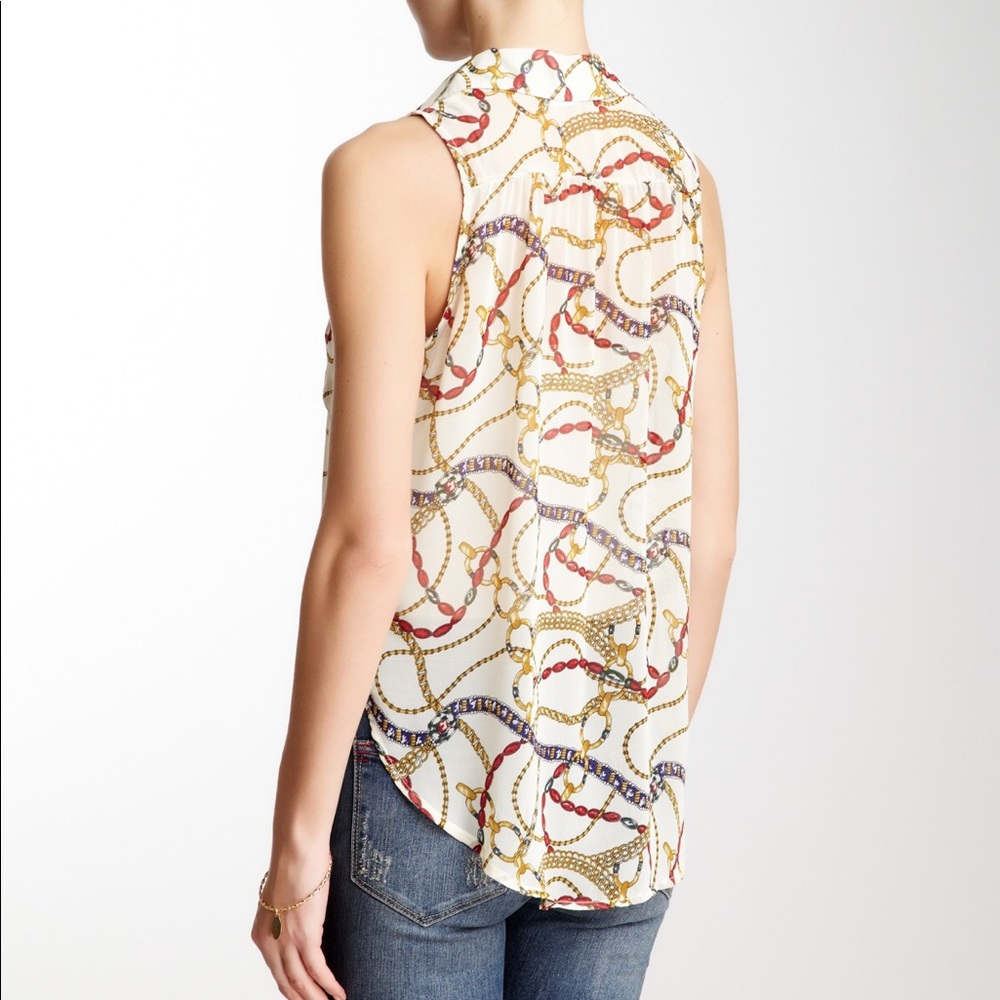 LUSH Chain Print sleeveless Blouse - Picture 2 of 8